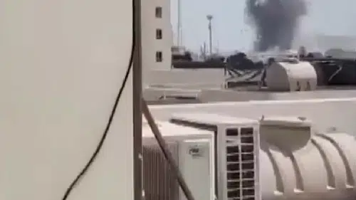 İran, Bahreyn'deki ABD üssünü hedef aldı