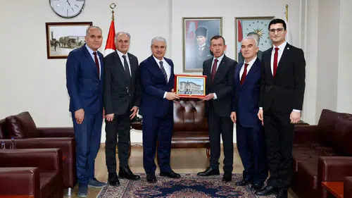 Konya Lisesi Mezunları Derneği’nden Vali Akın’a ziyaret