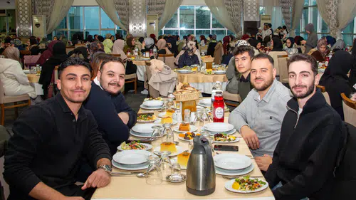 Selçuk Üniversitesi’nde ramazan sofrasında büyük buluşma