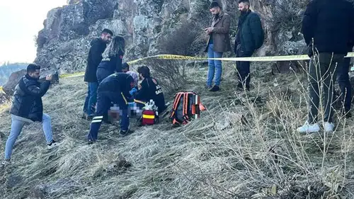 Kaybolan Sümeyye, arazide ölü bulundu