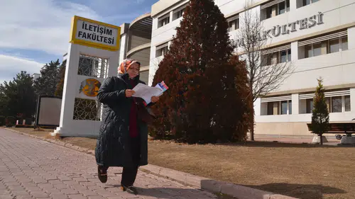 58 yaşındaki azmiyle çevresindekilere örnek oluyor