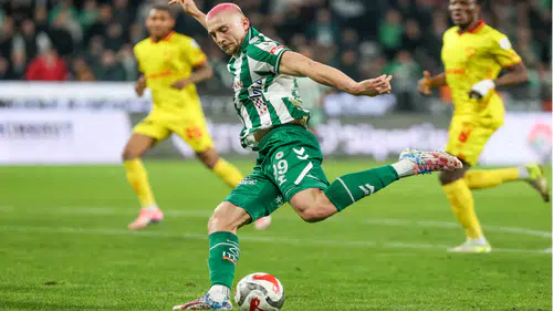 Konyaspor iki basamak yükseldi!