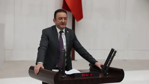 Bektaş, Konya–Antalya yolunun günlerdir kapalı olmasını gündeme getirdi