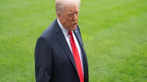 Trump: Yıllardır bizi soyan ülkelere tarife koyma hakkım var