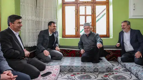 AK Parti Konya İl Başkanı Özgökçen Meram’da hane ziyaretlerinde