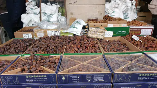 Konya merkezde hurma 100 ila 200 TL arasında satılıyor: Vatandaş akın ediyor!