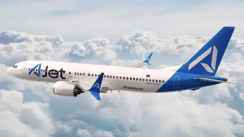 Uçak rahatsızlanan yolcu nedeniyle acil iniş yaptı