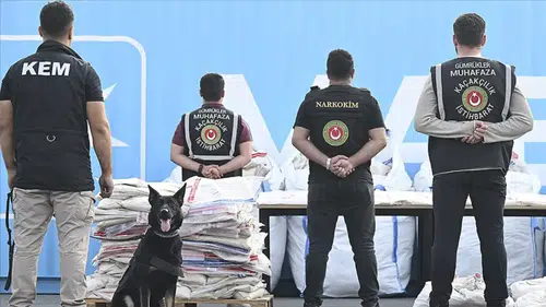 Gümrükler Muhafaza ekipleri uyuşturucu ele geçirdi