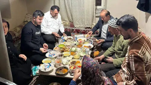 Konyalı Belediye Başkanı vatandaşın sofrasına misafir oldu!