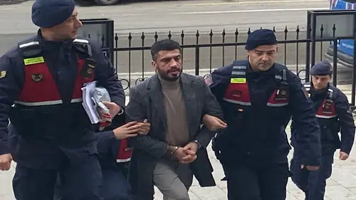 Tartıştığı arkadaşını 7 bıçak darbesiyle öldüren şüpheli tutuklandı