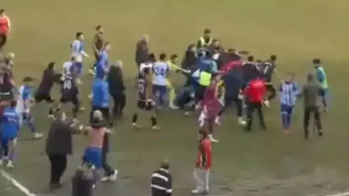 Amatör maçta kavga: 3 yaralı