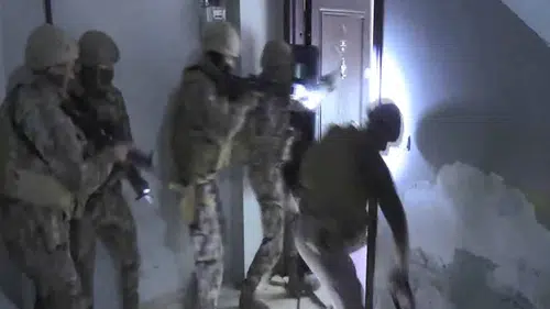 8 ilde göçmen kaçakçılığı operasyonu: 51 gözaltı