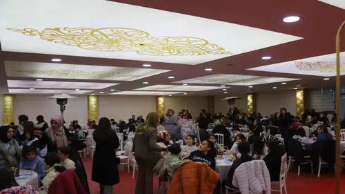 Konya'da devlet korumasındaki çocuklar ve koruyucu aileler iftarda buluştu