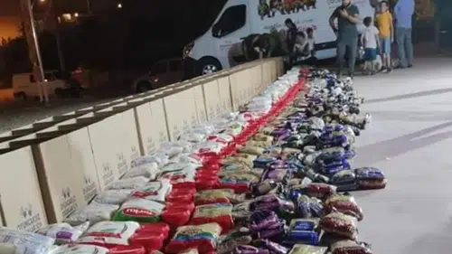 Konya'da gıda paketleri ailelere ücretsiz dağıtılıyor