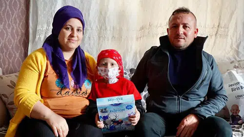 Depremde evleri yıkılan aile, lösemiyle sarsıldı