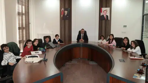 Konyalı Başkan öğrencileri makamında ağırladı!