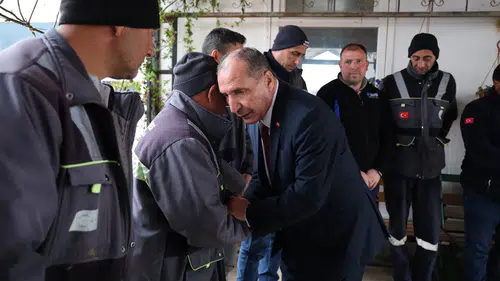 Çumra Belediye Başkanı Aydın mesai arkadaşlarıyla bayramlaştı