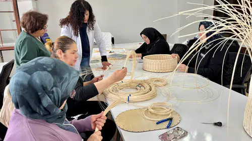 KOMEK’te doğal şıklık: Rattan sanatı ilgi görüyor