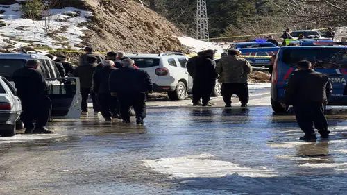 17 yaşındaki çocuk, kuzenini öldürüp intihar etti