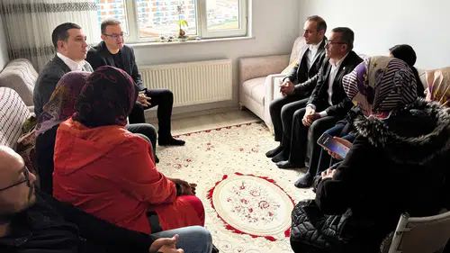 Konya protokolü Fatma Nur öğretmenin ailesi yalnız bırakmıyor