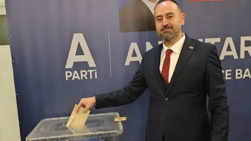 Anahtar Partisi'nde, Serdar Aytaç güven tazeledi