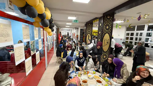 Prof. Dr. Ömer Dinçer Kız AİHL’de dolu dolu Ramazan programı!