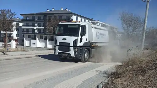 Konya'da parklardan meydanlara her noktada çalışmalar sürüyor!