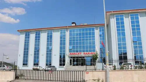 Firari FETÖ hükümlüsü, kaçak göçmenlerle yakalandı