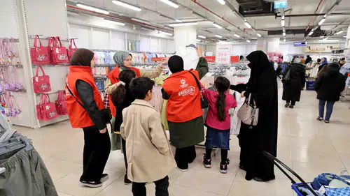 Karatay Gençlik Meclisi gönüllülerinden çocuklara bayram sürprizi