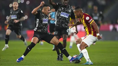 Göztepe ile Alanyaspor 2-2 berabere kaldı