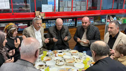 AK Parti Konya Milletvekili Selvi öğretmen ve öğrencilerle buluştu