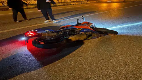 Devrilen motosikletin sürücüsü yaşamını yitirdi