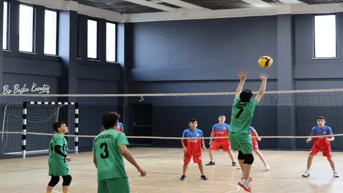Ortaokullar arası Erkekler Voleybol turnuvası başladı