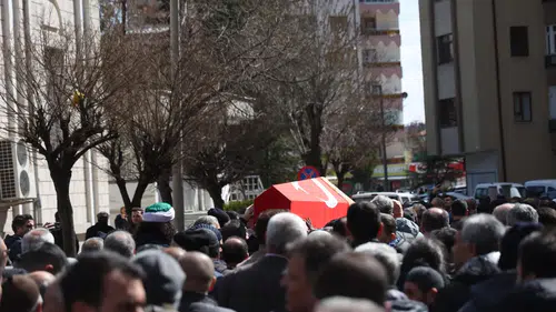 Öğretmen Fatma Nur Çelik son yolculuğuna uğurlandı