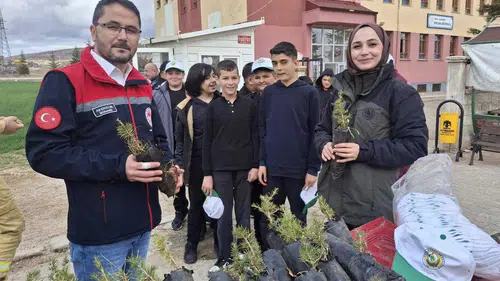Konya’da yeşil gelecek için fidan seferberliği