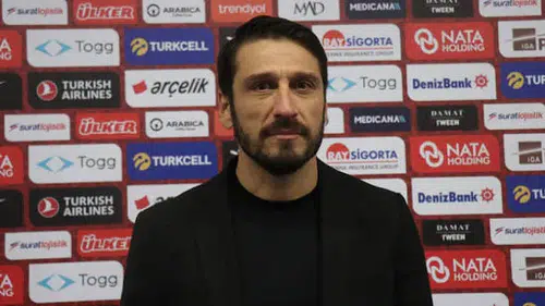 U21 Milli Takım teknik direktörü hastaneye kaldırıldı