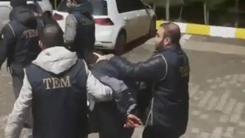 Terör örgütü pankartı açan 6 şüpheli gözaltına alındı