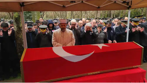 Konya şehidini son yolculuğuna uğurladı