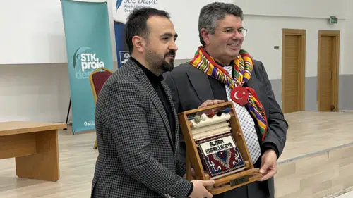 Sarayönü’nde Alişan Kapaklıkaya söyleşisi