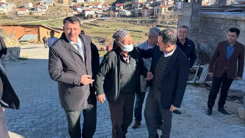 AK Partlili Vekil Altunyaldız Hadim'de vatandaşla buluştu