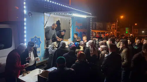 Konya ilçesinde Kadir Gecesi sofrası kuruldu