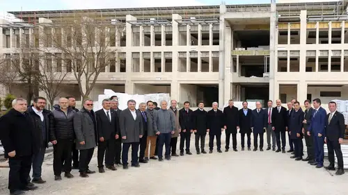 Başkan Altay ve Bakan Çiftci Konya’daki İmam Hatip Lisesi inşaatını inceledi