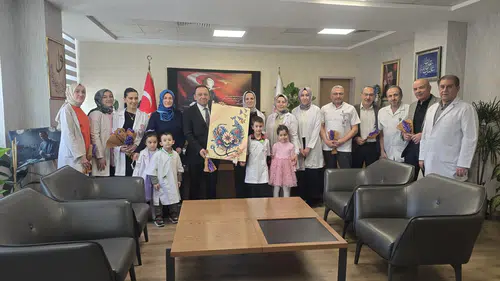 Miniklerden doktorlara anlamlı 14 Mart sürprizi!
