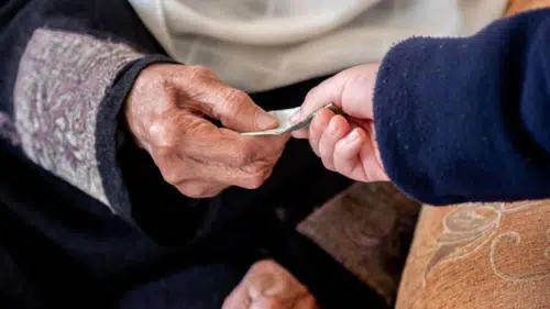 Konya'da ailelere hediye çeki dağıtılıyor!