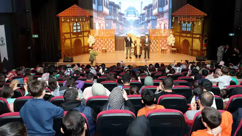 Karatay’da gölge oyunu ve tiyatro etkinliklerine yoğun ilgi