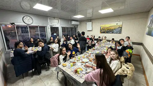 Eskrim camiası iftarda buluştu