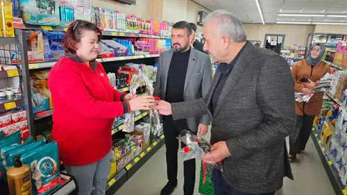 Konya ilçesinde kadınlar unutulmadı: Yüzlerde tebessüm oluştu