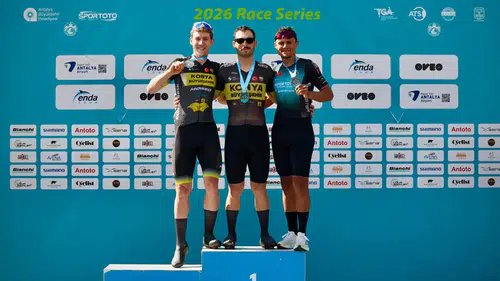 Konyalı sporcular Alanya’da zirvenin sahibi