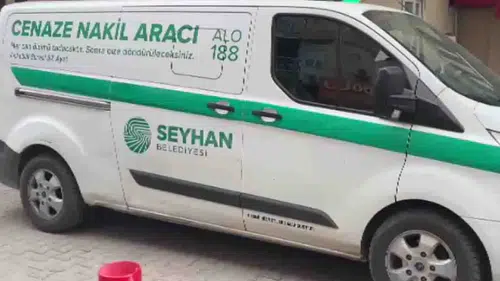 Tartıştığı eşini boğdu