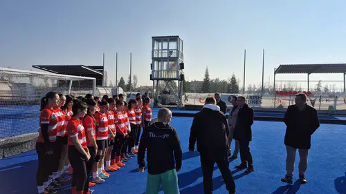 Konya’dan Avrupa’ya: U-16 Kızlar Hokey Milli takımı sahada!